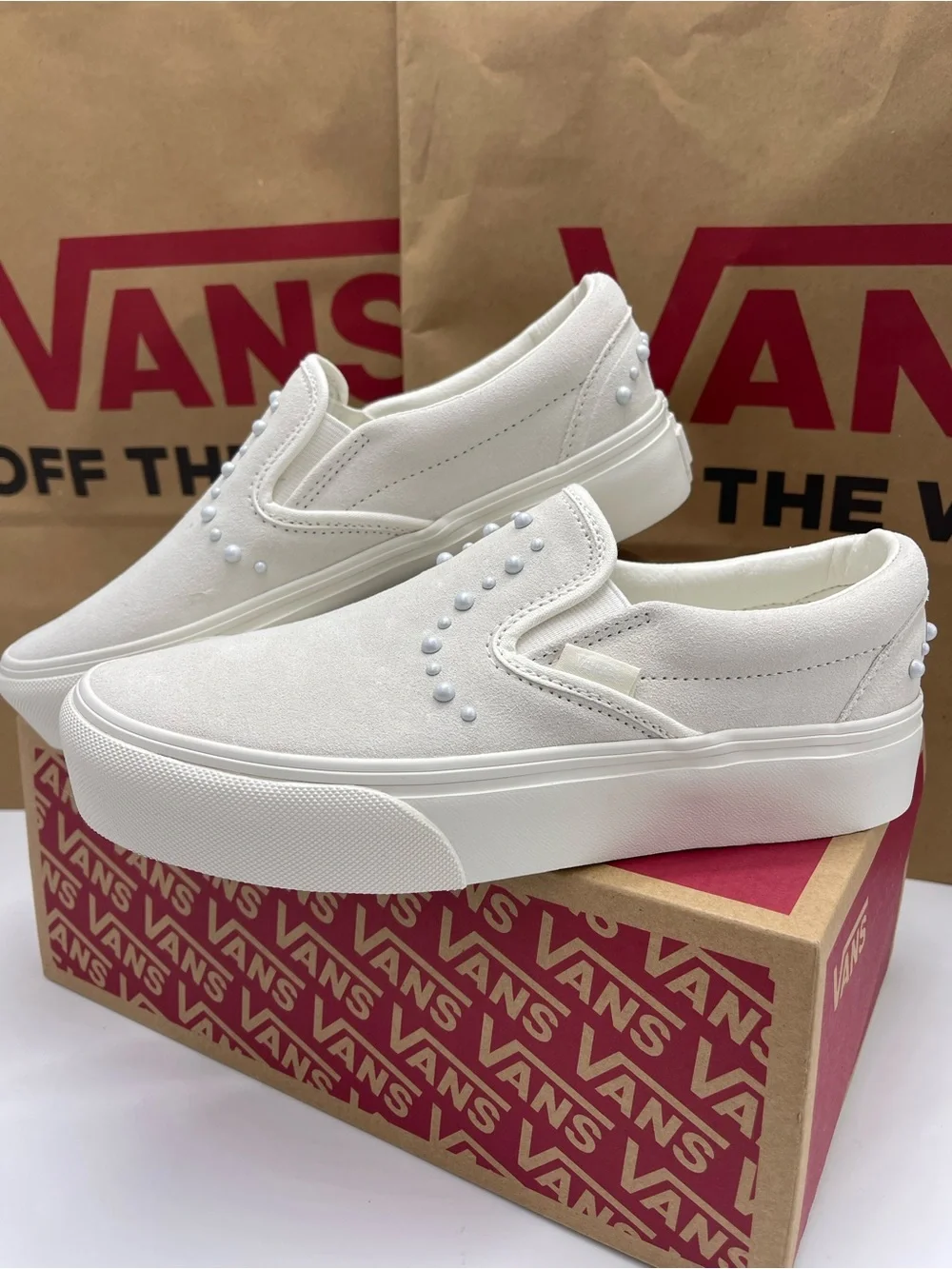 Vans Women's Classic Slip-On Platform Sneakers  Pearls Marshmallow VN000EA9CCZ